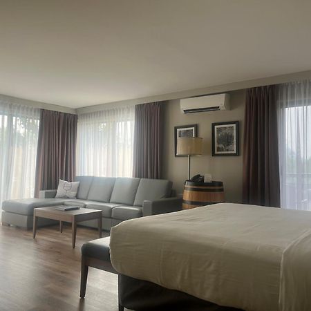 Hotel Rive Gauche Beloeil 외부 사진