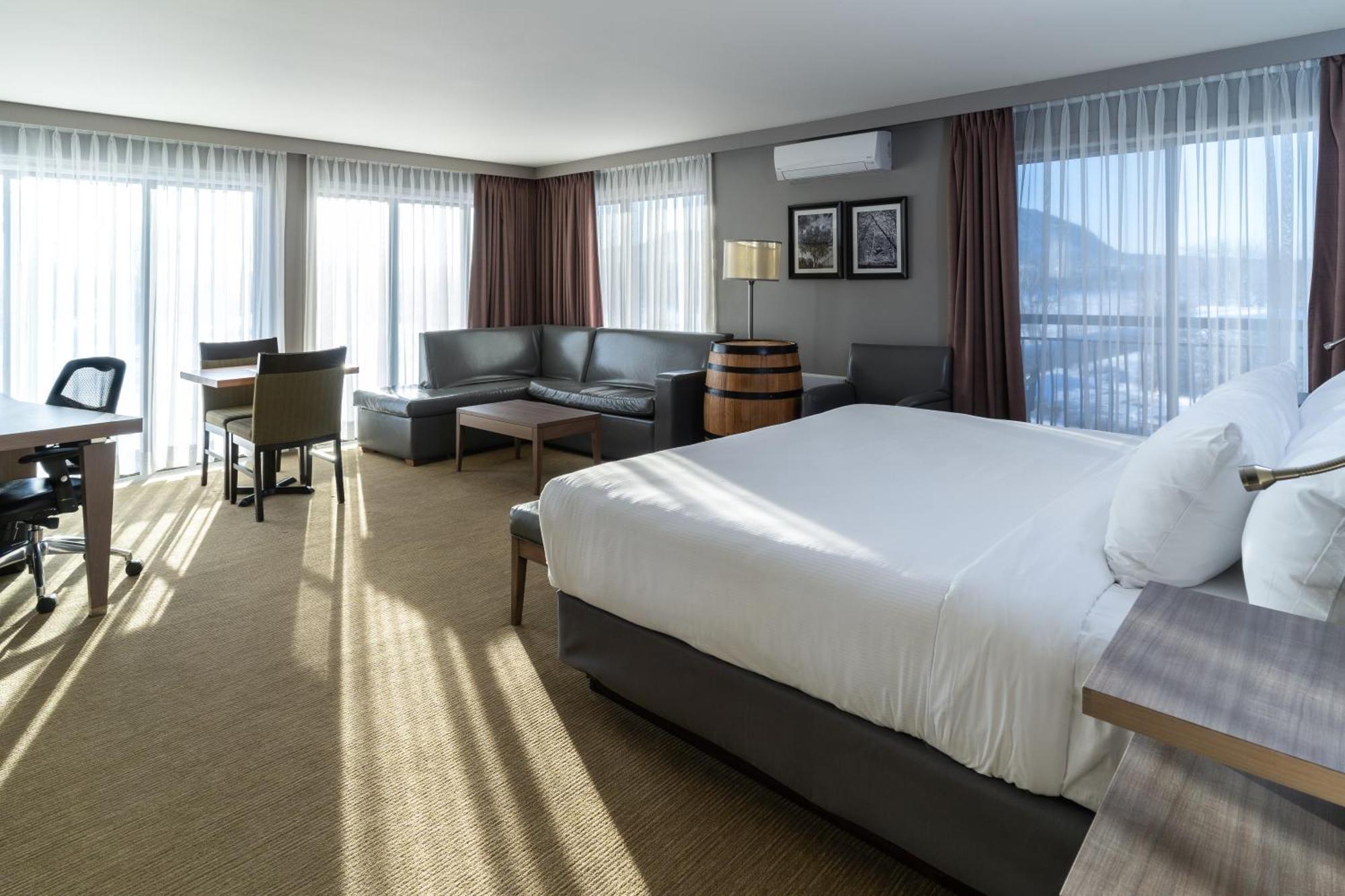 Hotel Rive Gauche Beloeil 외부 사진